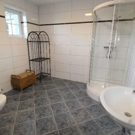 Glad